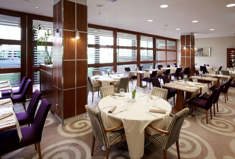 Nh Luxembourg Airport Hotel Niederanven Ngoại thất bức ảnh
