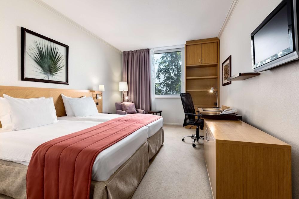 Nh Luxembourg Airport Hotel Niederanven Ngoại thất bức ảnh
